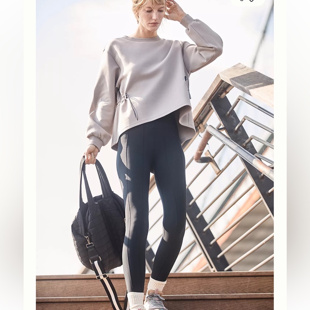 Varley Bella pullover- small